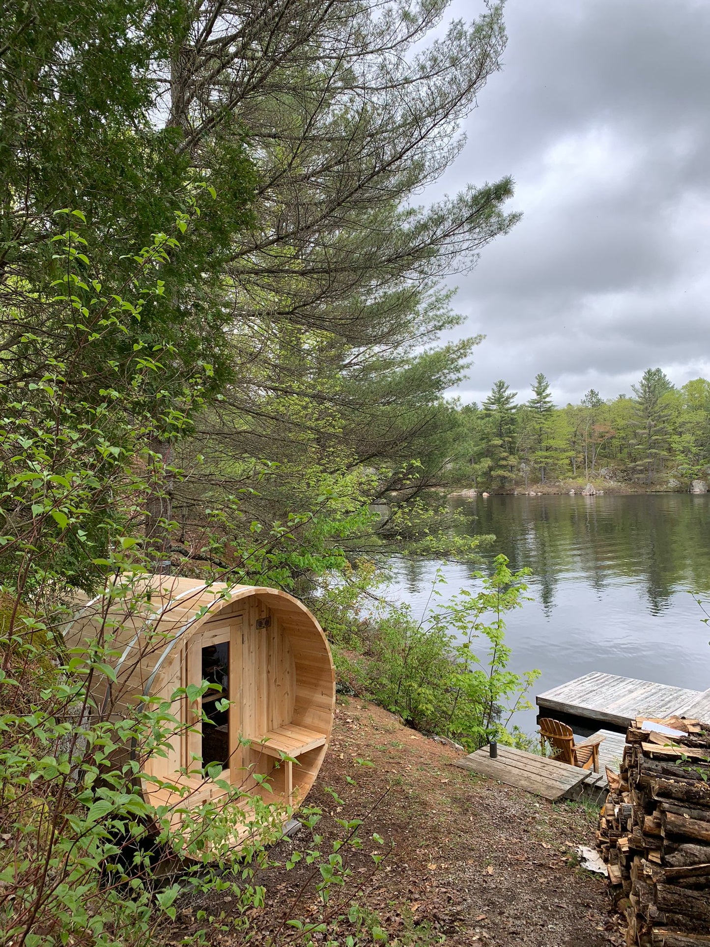 Dundalk Canadian Timber White Cedar Serenity Outdoor Sauna | 2-4 People | Wood or Electric Heater