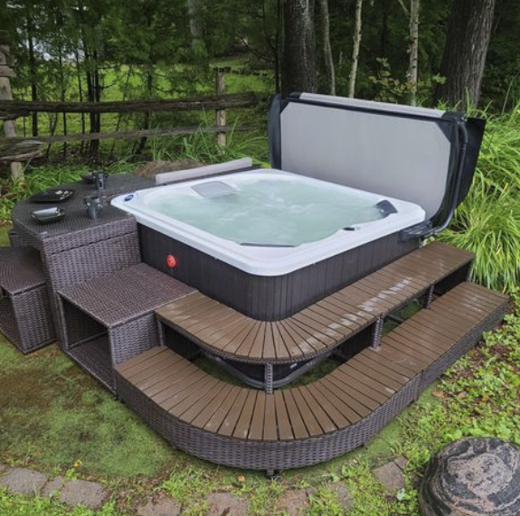 Saskatoon 4-Person 12-Jet Portable Hot Tub