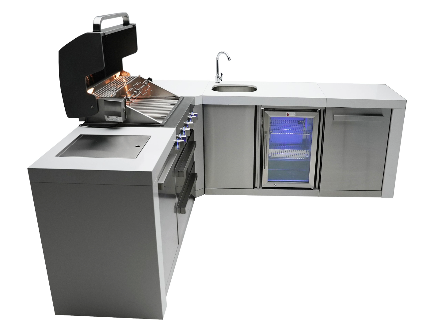 Mont Alpi 4-burner Deluxe Island featuring a 90-degree corner and beverage center MAi400-D90BEV - 82''-88''