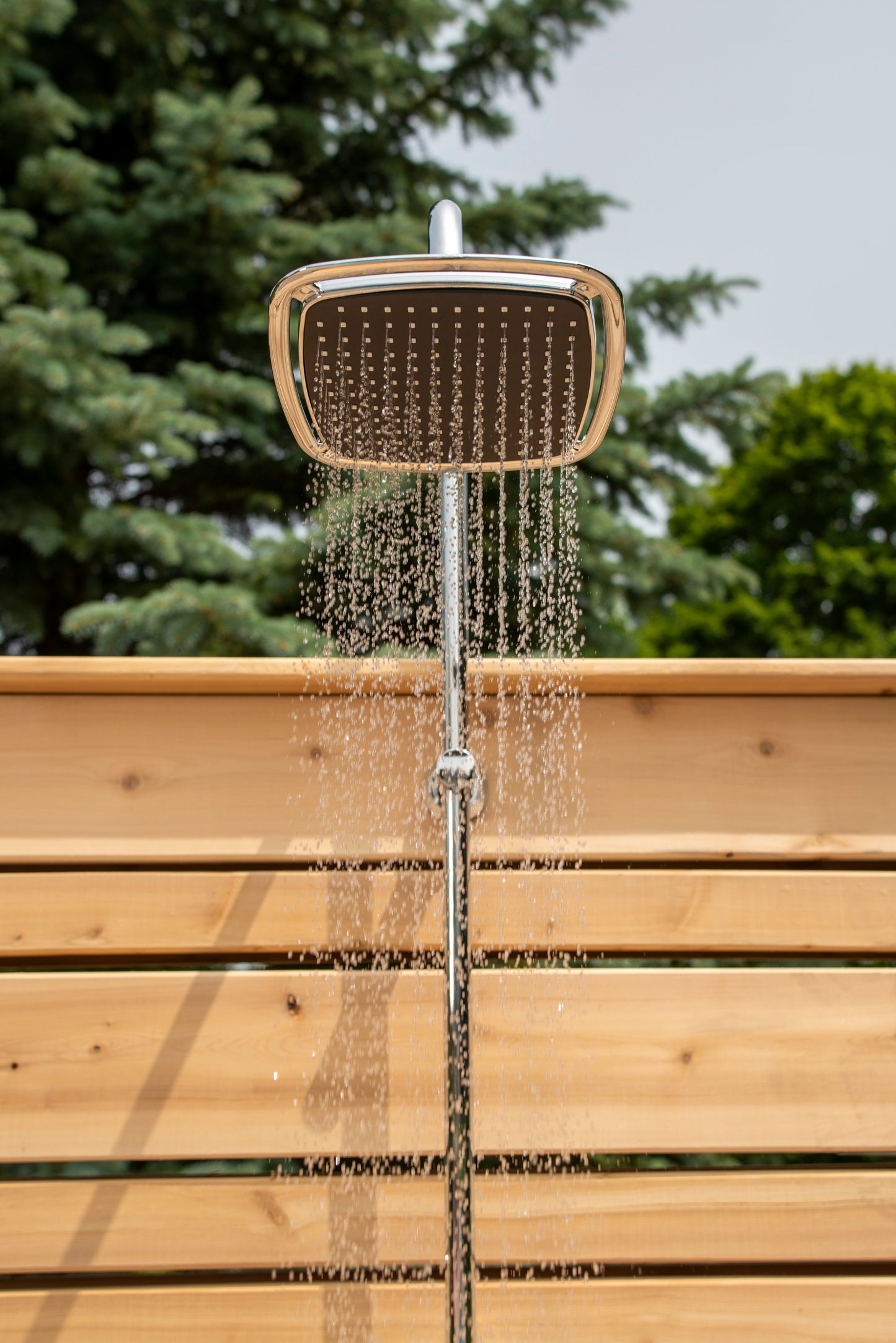 Dundalk Canadian Timber Savannah Standing Outdoor Shower  40" x 40" Platform